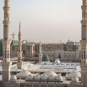المدينة هيلتون فندق
